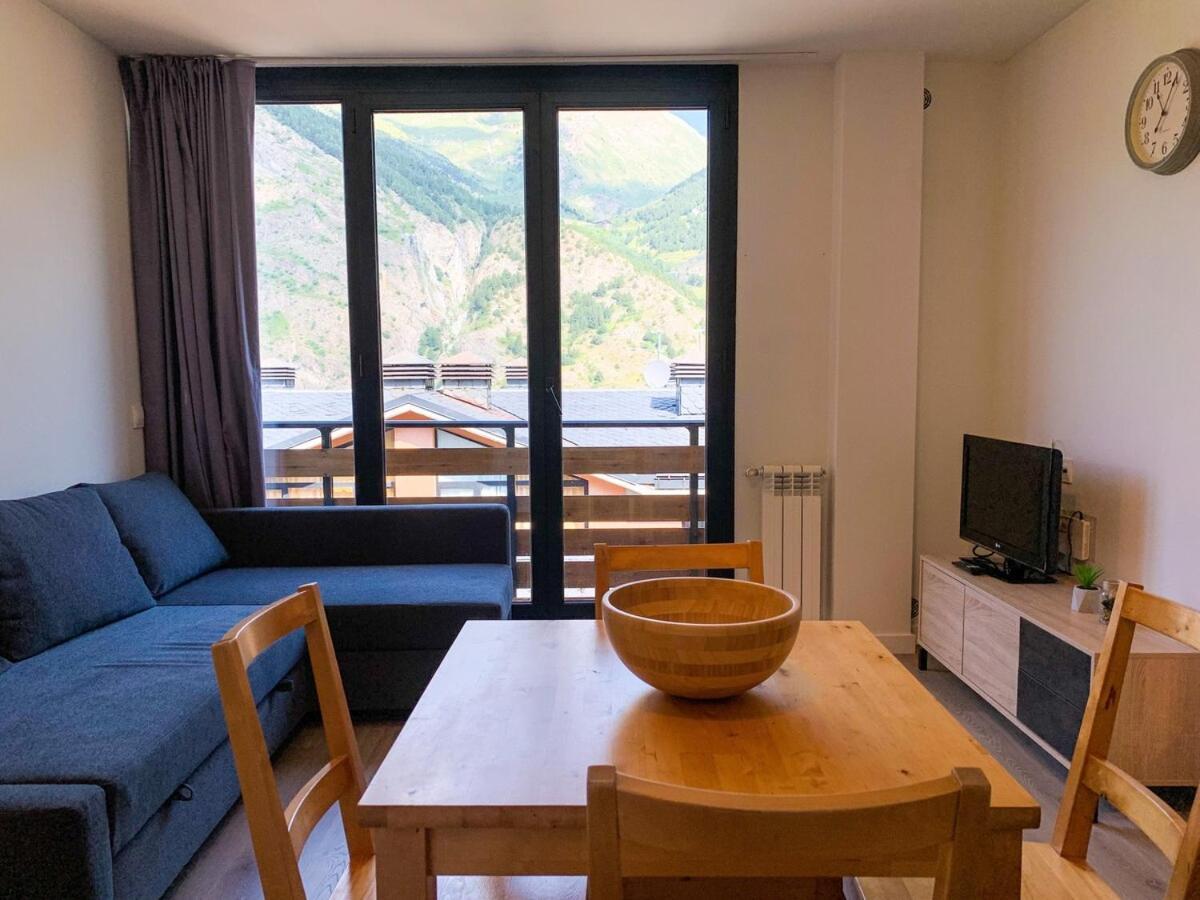 Equilibrio. Esquí y naturaleza en apartamento moderno. Canillo